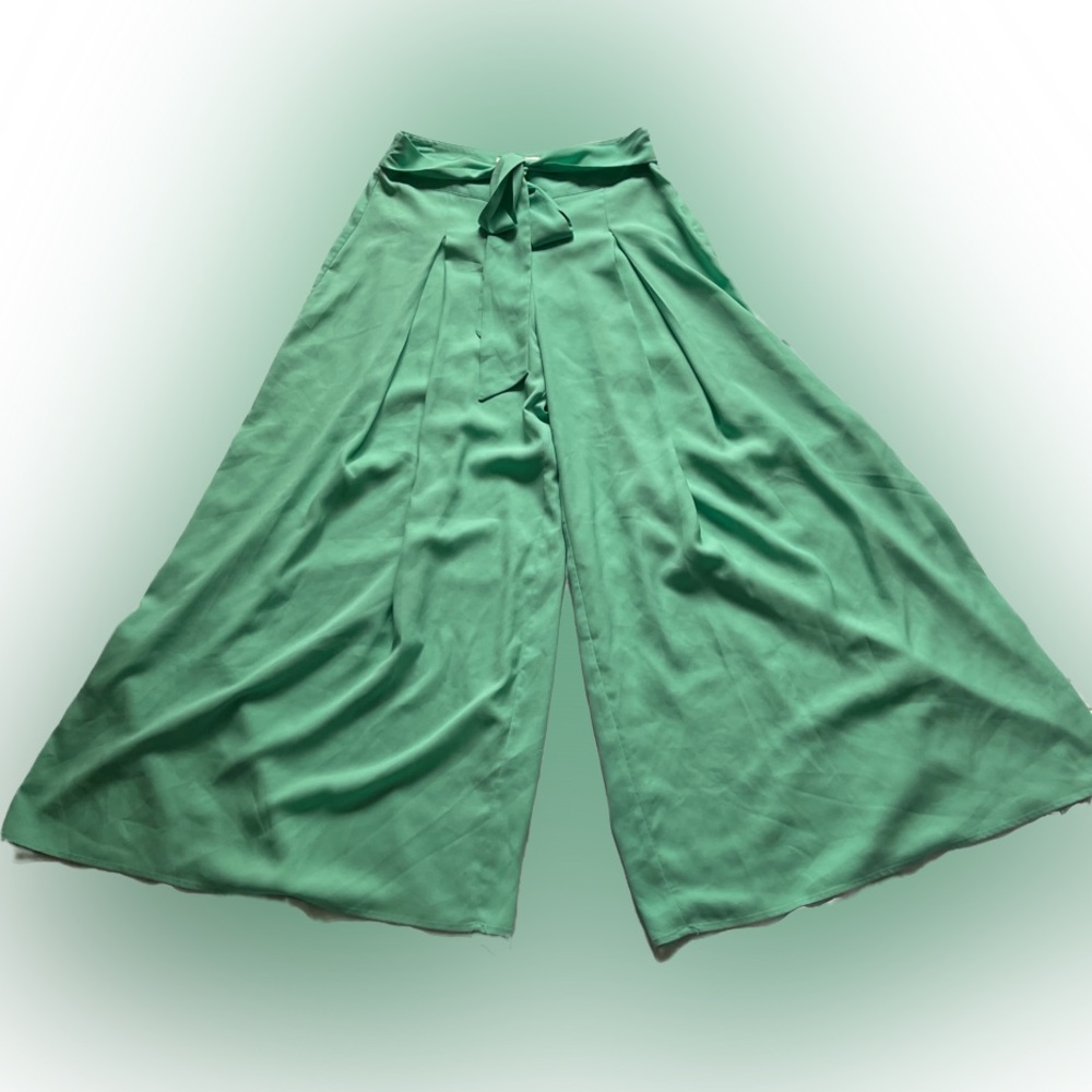 Jealous Tomato brand palazzo pants with pleats and an attached belt to tie